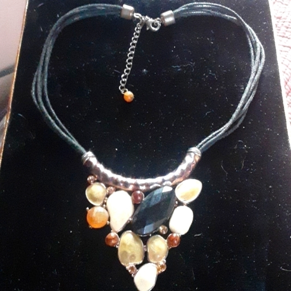 Black Leather Sm. Rhinestones Necklace